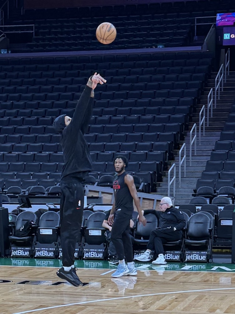 mk体育-明日打绿军！英格拉姆赛前决定 斯科蒂·巴恩斯出战成疑